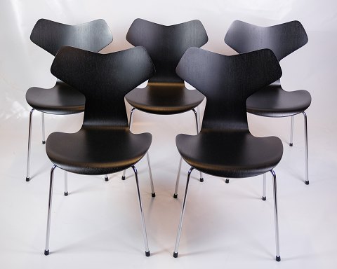 Sæt Af 5 Grand Prix Stole - Model 3130 - Sort Lakeret - Arne Jacobsen - Fritz 
Hansen
Flot stand
