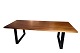 Spisebord - Plankebord - Massiv Valnød - Olie Behandlet - Sort Metal Stel
Fremragende stand
