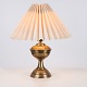 Messinglampe med Hvid Skærm fra 1930’erne